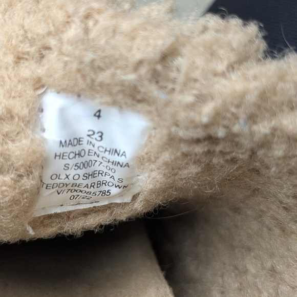 🏔️ Old Navy Clogs - Picture 3 of 4